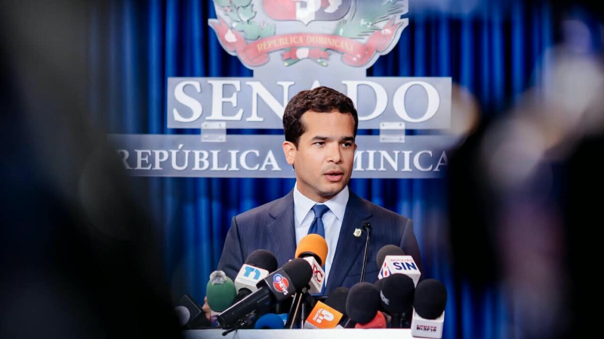 Omar Fernández rechaza enseñanza de creole en escuelas dominicanas